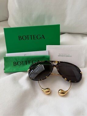 Bottega Veneta Tortoiseshell (Havana) Frame Sunglasses with Gold Temples